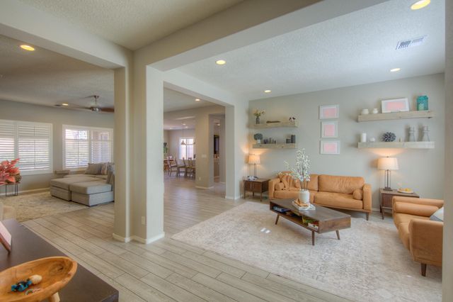 4014 Plaza Colina Lane NE, Rio Rancho, NM 87124