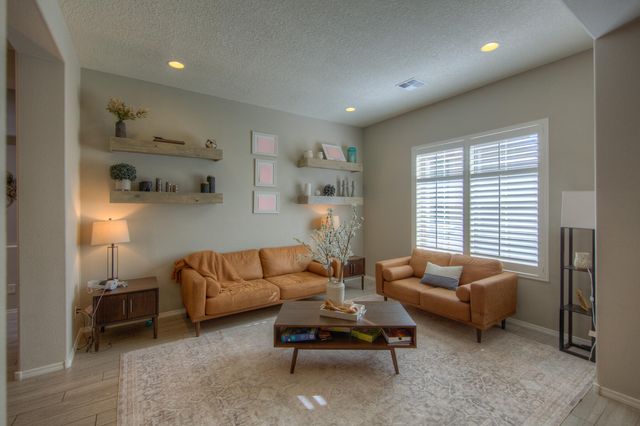 4014 Plaza Colina Lane NE, Rio Rancho, NM 87124