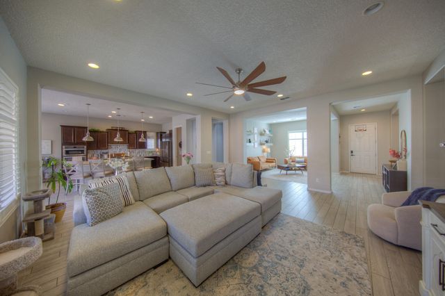 4014 Plaza Colina Lane NE, Rio Rancho, NM 87124