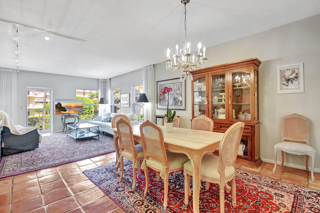 Image 11 of property listing at 3230 S Ocean Boulevard C105, Palm Beach, FL 33480