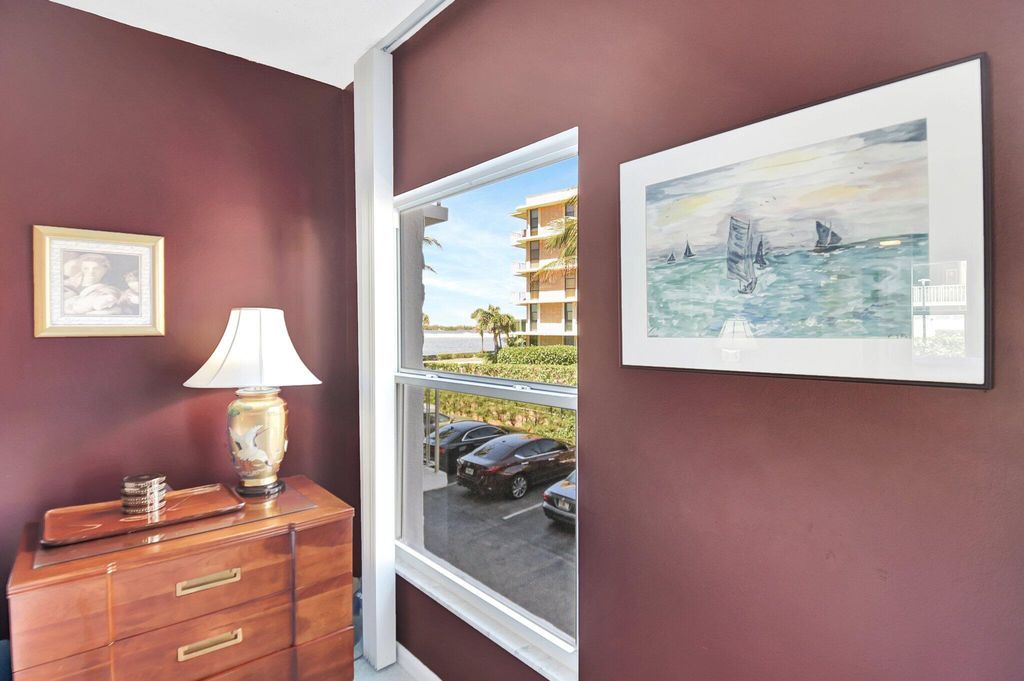 Image 25 of property listing at 3230 S Ocean Boulevard C105, Palm Beach, FL 33480