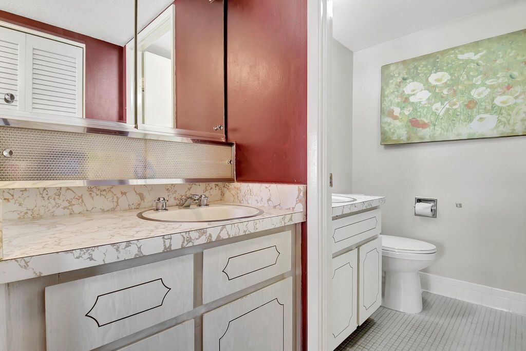 Image 27 of property listing at 3230 S Ocean Boulevard C105, Palm Beach, FL 33480