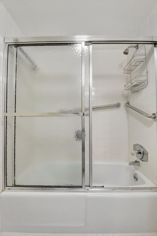 Image 29 of property listing at 3230 S Ocean Boulevard C105, Palm Beach, FL 33480