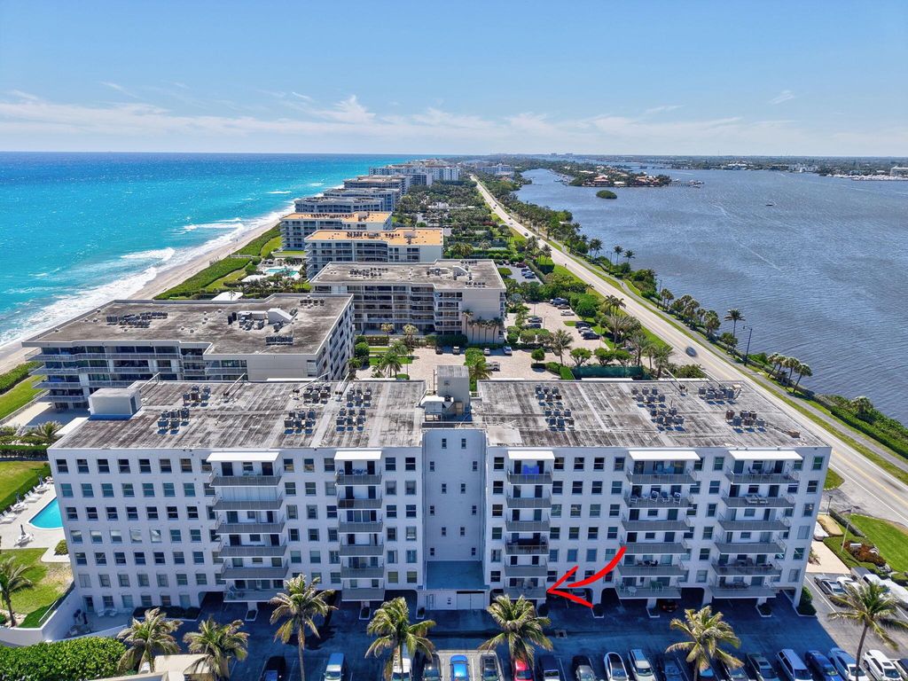 Image 39 of property listing at 3230 S Ocean Boulevard C105, Palm Beach, FL 33480