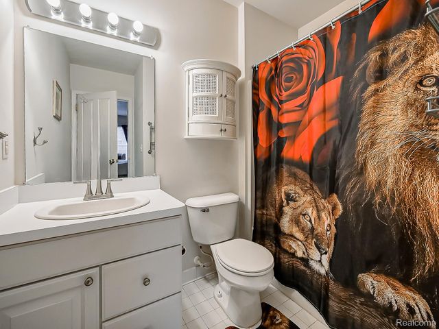 25556 Saint James, Southfield, MI 48075