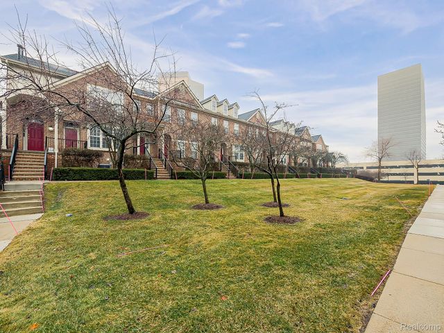 25556 Saint James, Southfield, MI 48075