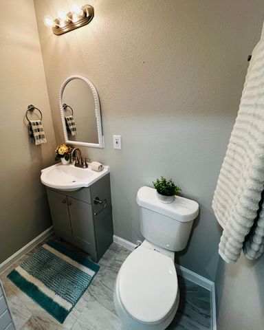 1026 SW 3rd Street, Grand Prairie, TX 75051