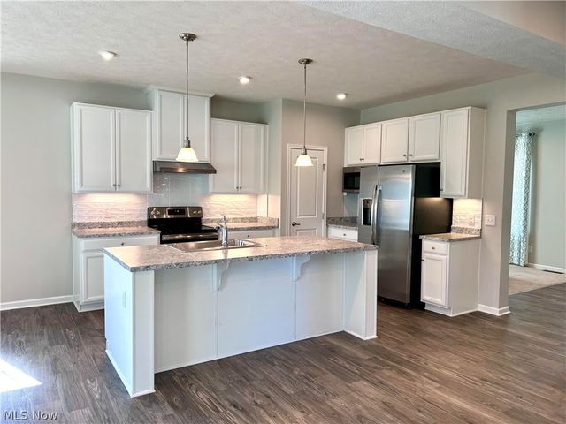 4620 Briar Hill Drive, Ravenna, OH 44266