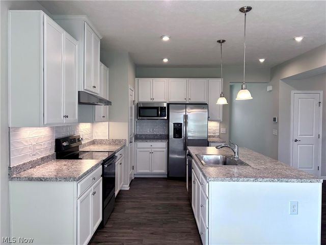 4620 Briar Hill Drive, Ravenna, OH 44266