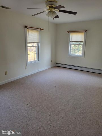 801 NORTHSIDE DR, Fredericksburg, VA 22405