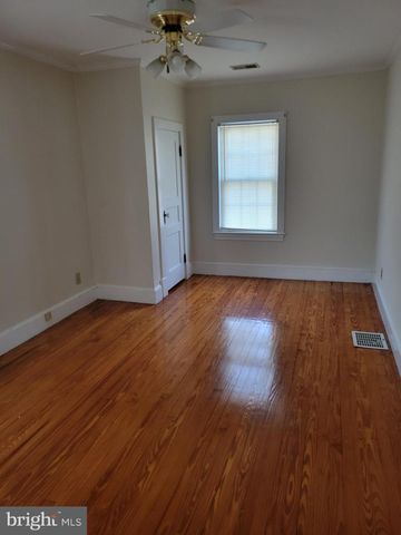 801 NORTHSIDE DR, Fredericksburg, VA 22405