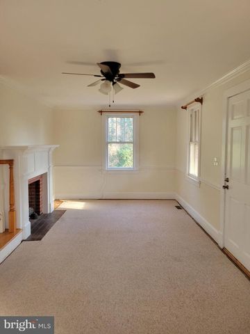 801 NORTHSIDE DR, Fredericksburg, VA 22405