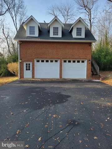 801 NORTHSIDE DR, Fredericksburg, VA 22405