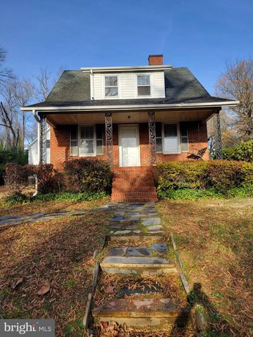 801 NORTHSIDE DR, Fredericksburg, VA 22405