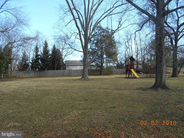 801 NORTHSIDE DR, Fredericksburg, VA 22405