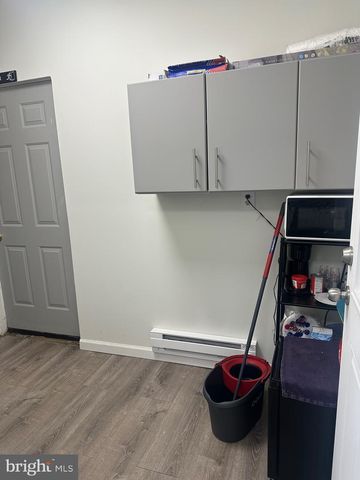 1901 N HOWARD ST #B, Philadelphia, PA 19122