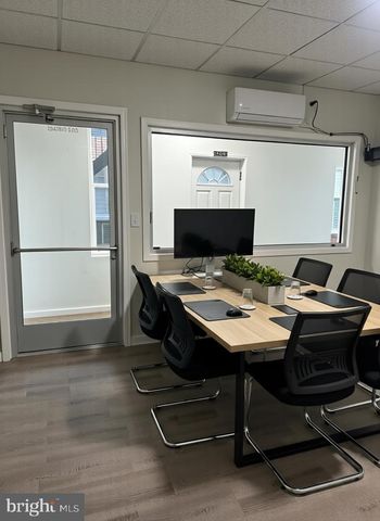 1901 N HOWARD ST #B, Philadelphia, PA 19122