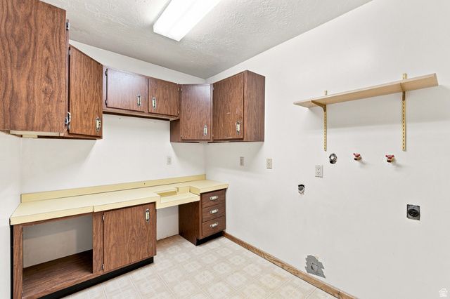 2830 E VALLEY VIEW AVE, Holladay, UT 84117