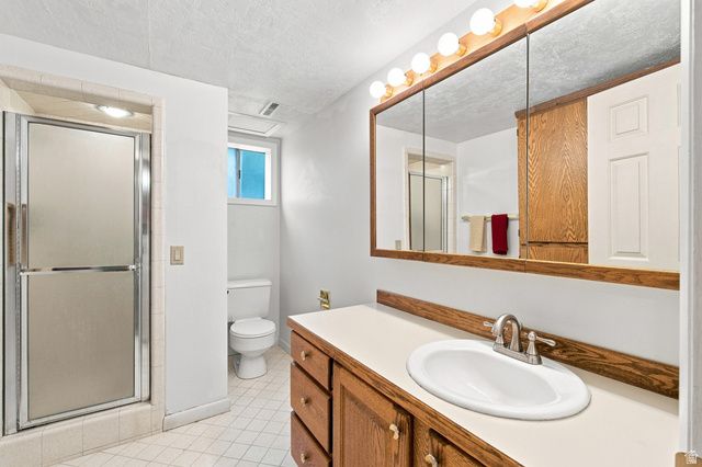 2830 E VALLEY VIEW AVE, Holladay, UT 84117