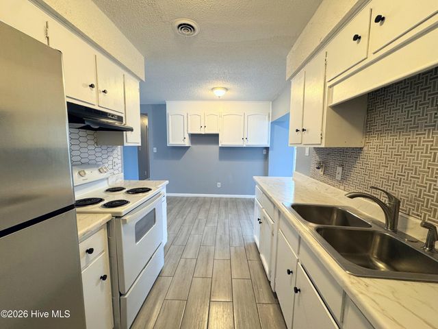 9535 Blake Circle NE, Leland, NC 28451