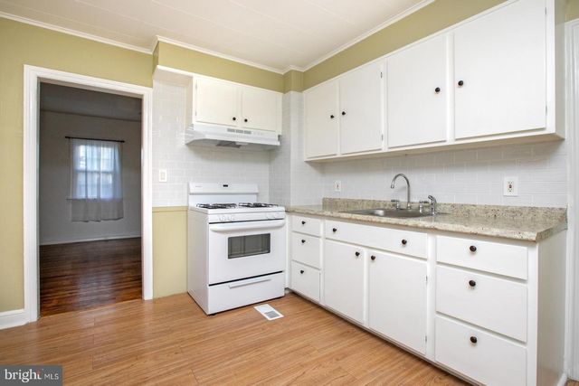 27 GRANT AVE, Mount Ephraim, NJ 08059