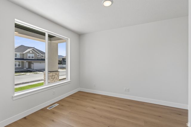 5325 N HONEY SUCKLE WAY, Eagle Mountain, UT 84005