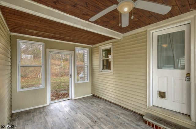 10 Maple St, Peapack Gladstone Boro, NJ 07934