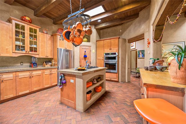 746 Camino Francisca, Santa Fe, NM 87506