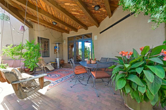 746 Camino Francisca, Santa Fe, NM 87506