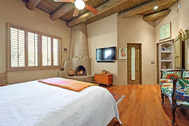 746 Camino Francisca, Santa Fe, NM 87506