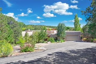 746 Camino Francisca, Santa Fe, NM 87506