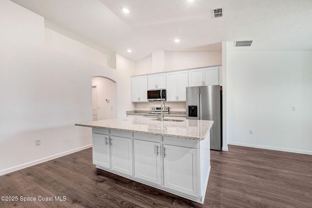 1770 Parrsboro Street NW, Palm Bay, FL 32907