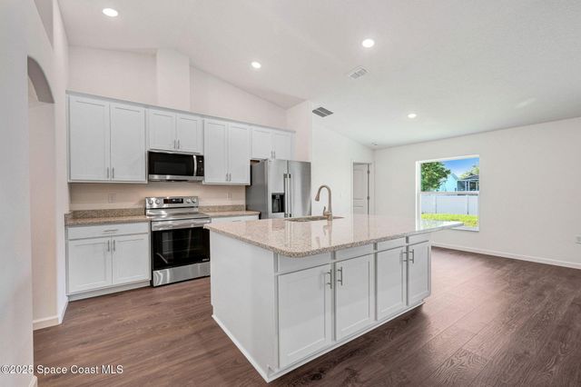 1770 Parrsboro Street NW, Palm Bay, FL 32907