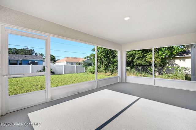 1770 Parrsboro Street NW, Palm Bay, FL 32907