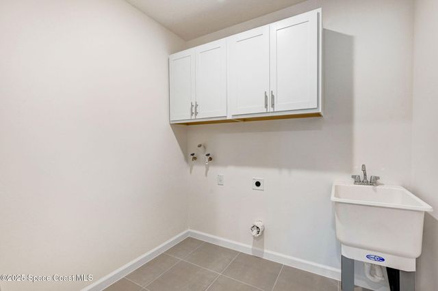 1770 Parrsboro Street NW, Palm Bay, FL 32907