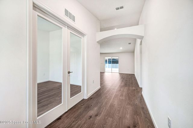 1770 Parrsboro Street NW, Palm Bay, FL 32907