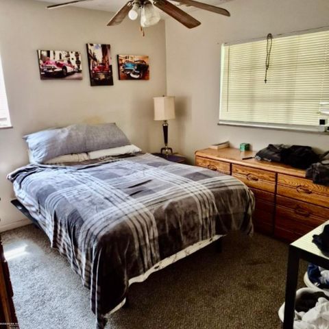 29290 Utica Road, Roseville, MI 48066