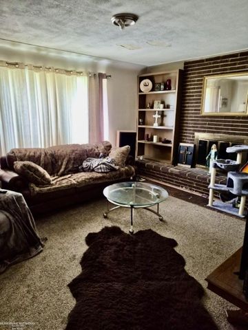 29290 Utica Road, Roseville, MI 48066