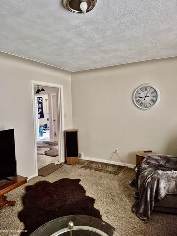 29290 Utica Road, Roseville, MI 48066
