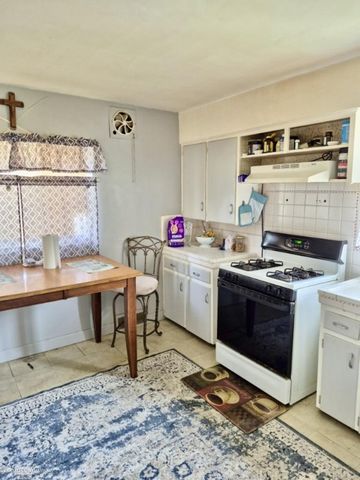 29290 Utica Road, Roseville, MI 48066