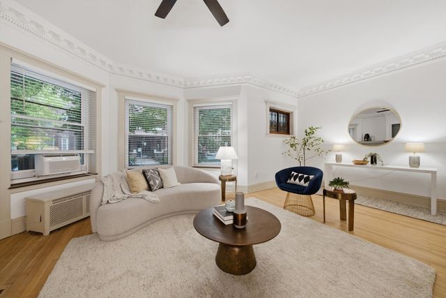 5703 S Blackstone Avenue 1, Chicago, IL 60637