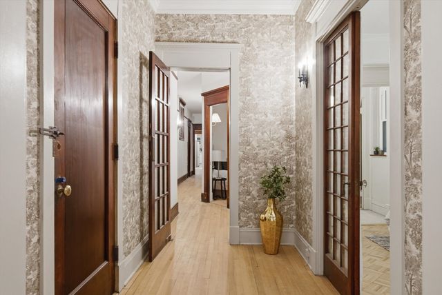 5703 S Blackstone Avenue 1, Chicago, IL 60637