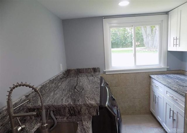3350 Adams Road, Troy, MI 48084