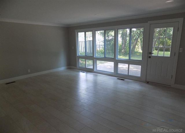 3350 Adams Road, Troy, MI 48084