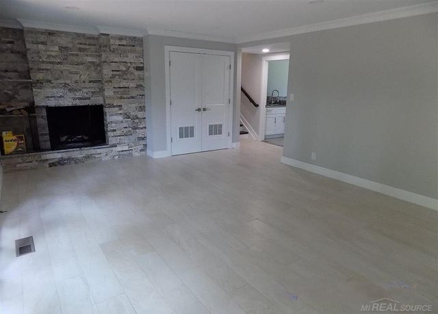3350 Adams Road, Troy, MI 48084