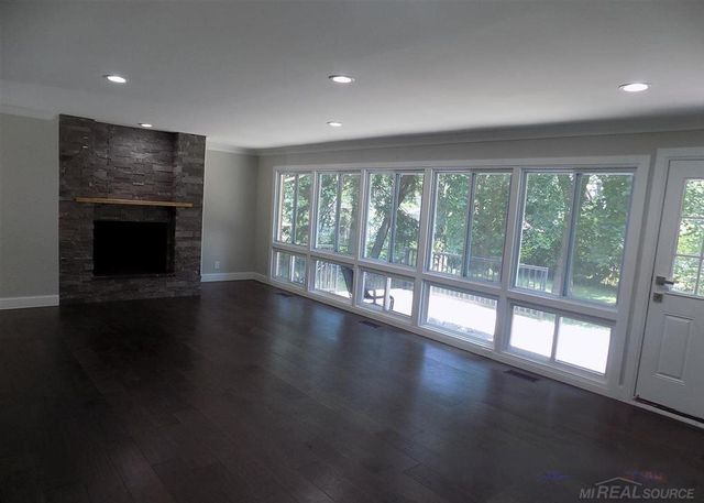 3350 Adams Road, Troy, MI 48084