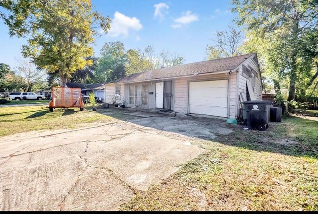 5810 Southgood Street, Houston, TX 77033