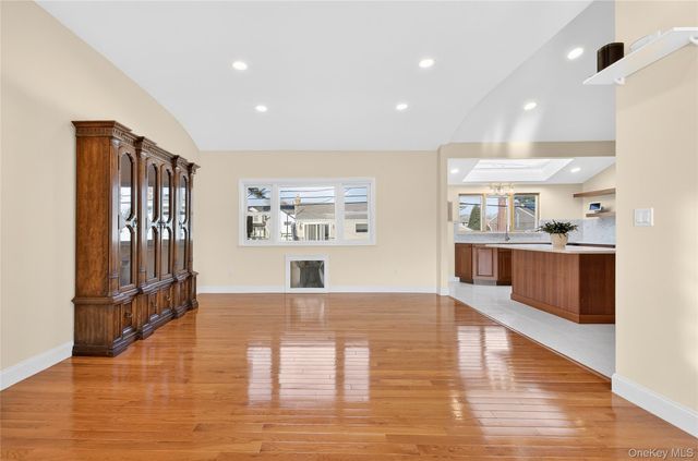 38 S Oaks Boulevard, Plainview, NY 11803