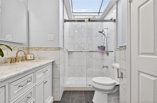 38 S Oaks Boulevard, Plainview, NY 11803