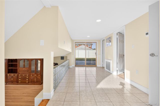 38 S Oaks Boulevard, Plainview, NY 11803